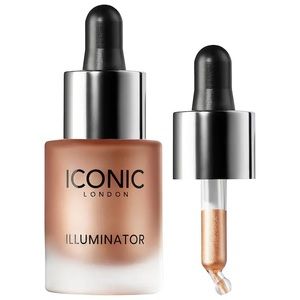 **SOLD** Iconic London
Illuminator Liquid Highlight